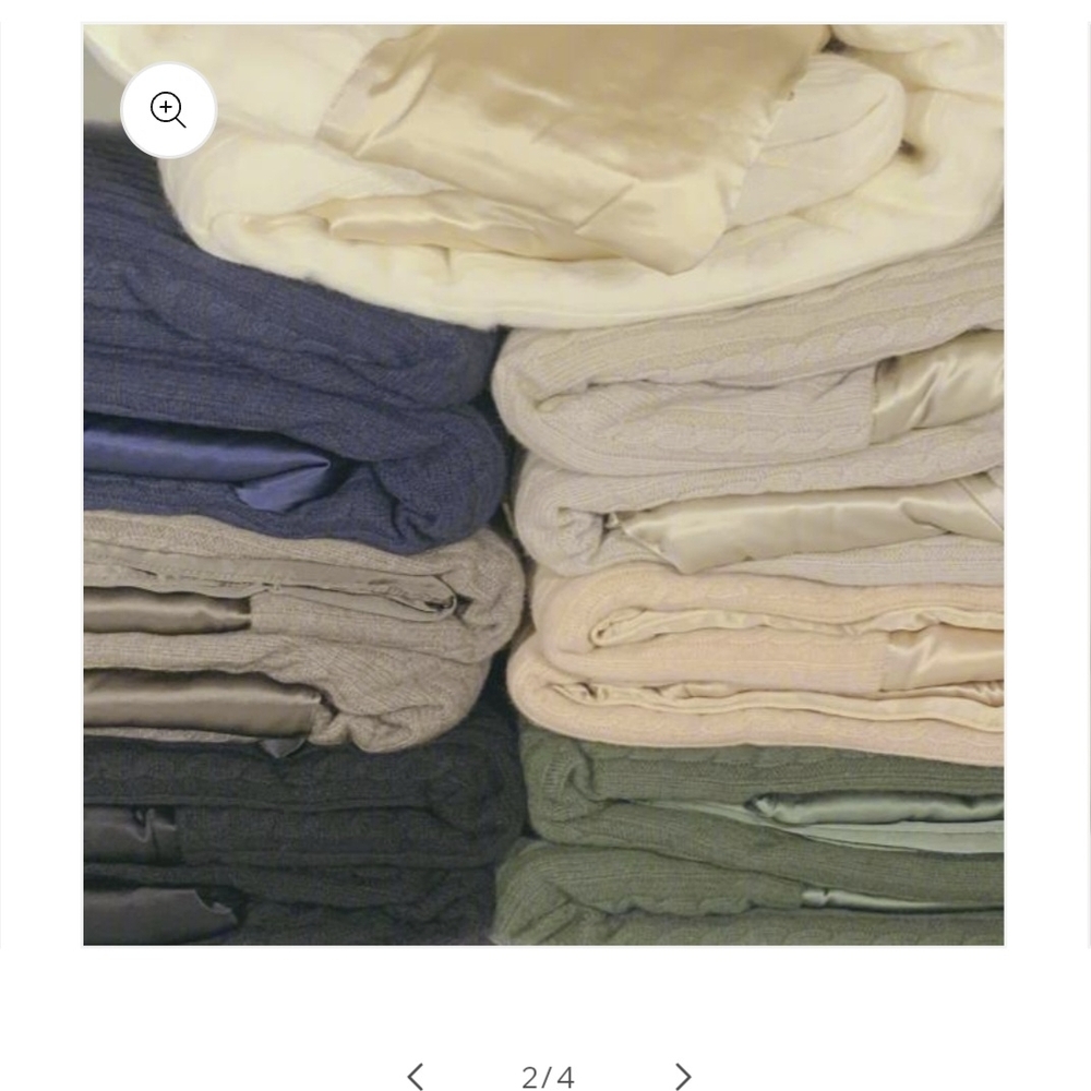 Kumi Kookoon Luxurious Silk and Cashmere Throw Blanket In Indigo - Picture 7 of 8